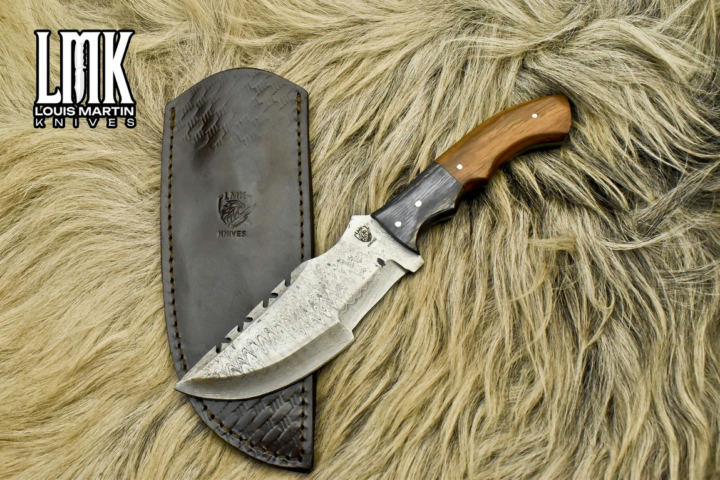Wholesale tracker knives hand-forged by Louis Martin